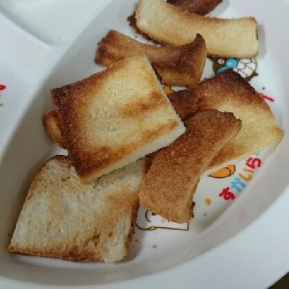 柔らかいパンが飽きた息子に出したら、サクサク楽しく食べてました(^^)
美味しかったです(^^)また作ります(^^)